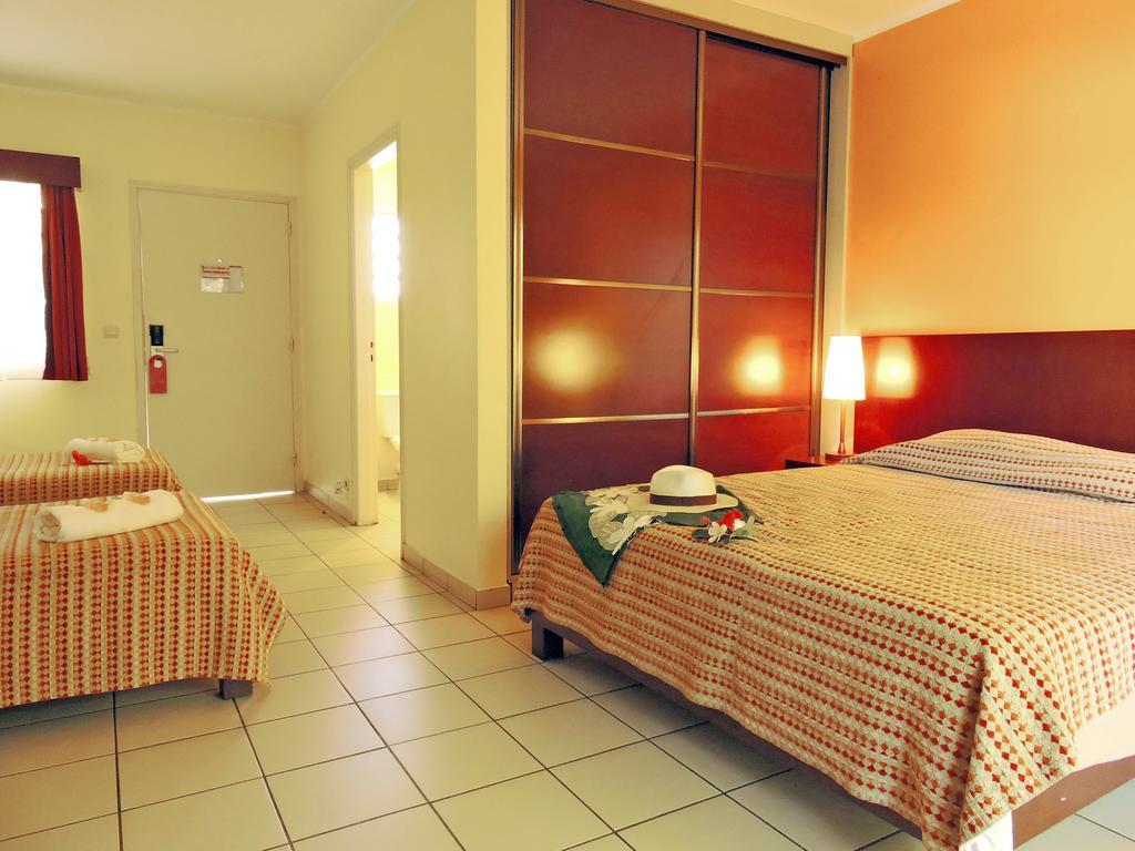 Koniambo Hotel Koné Kamer foto