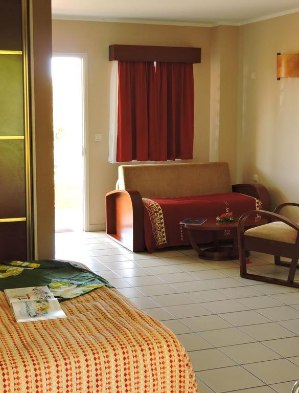 Koniambo Hotel Koné Kamer foto