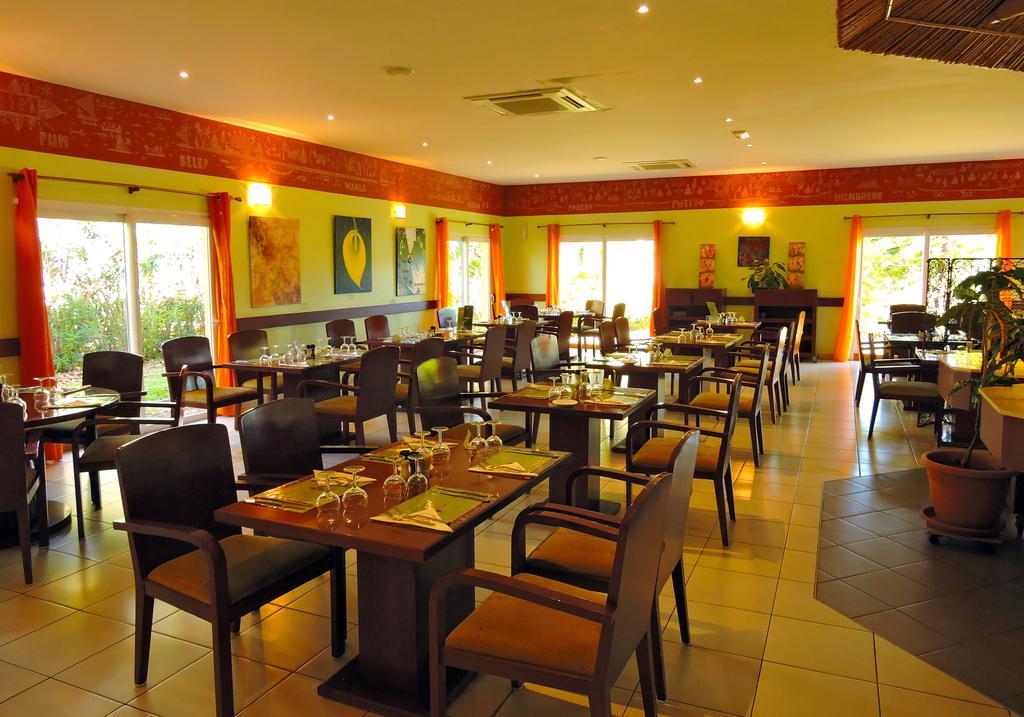 Koniambo Hotel Koné Buitenkant foto