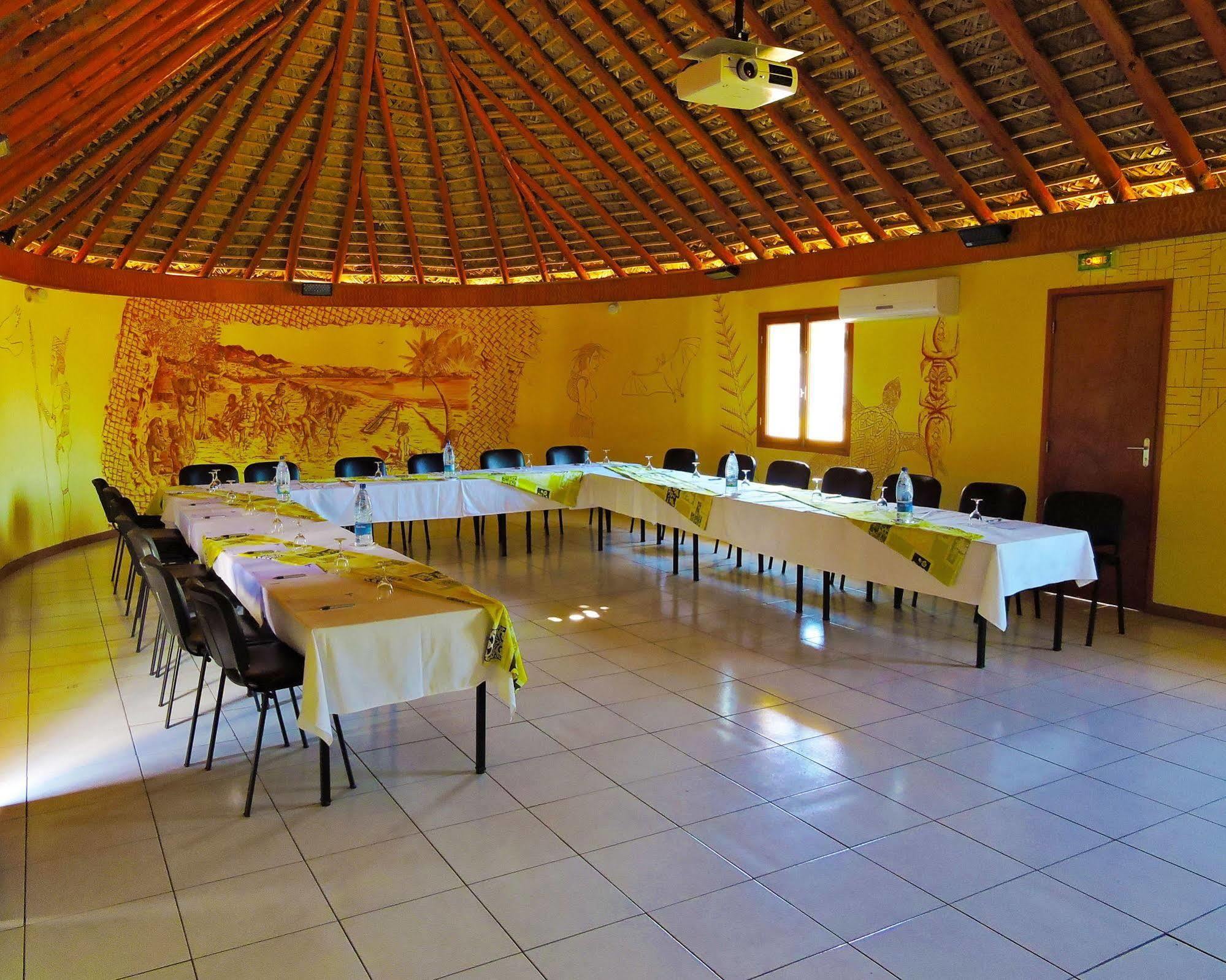 Koniambo Hotel Koné Buitenkant foto